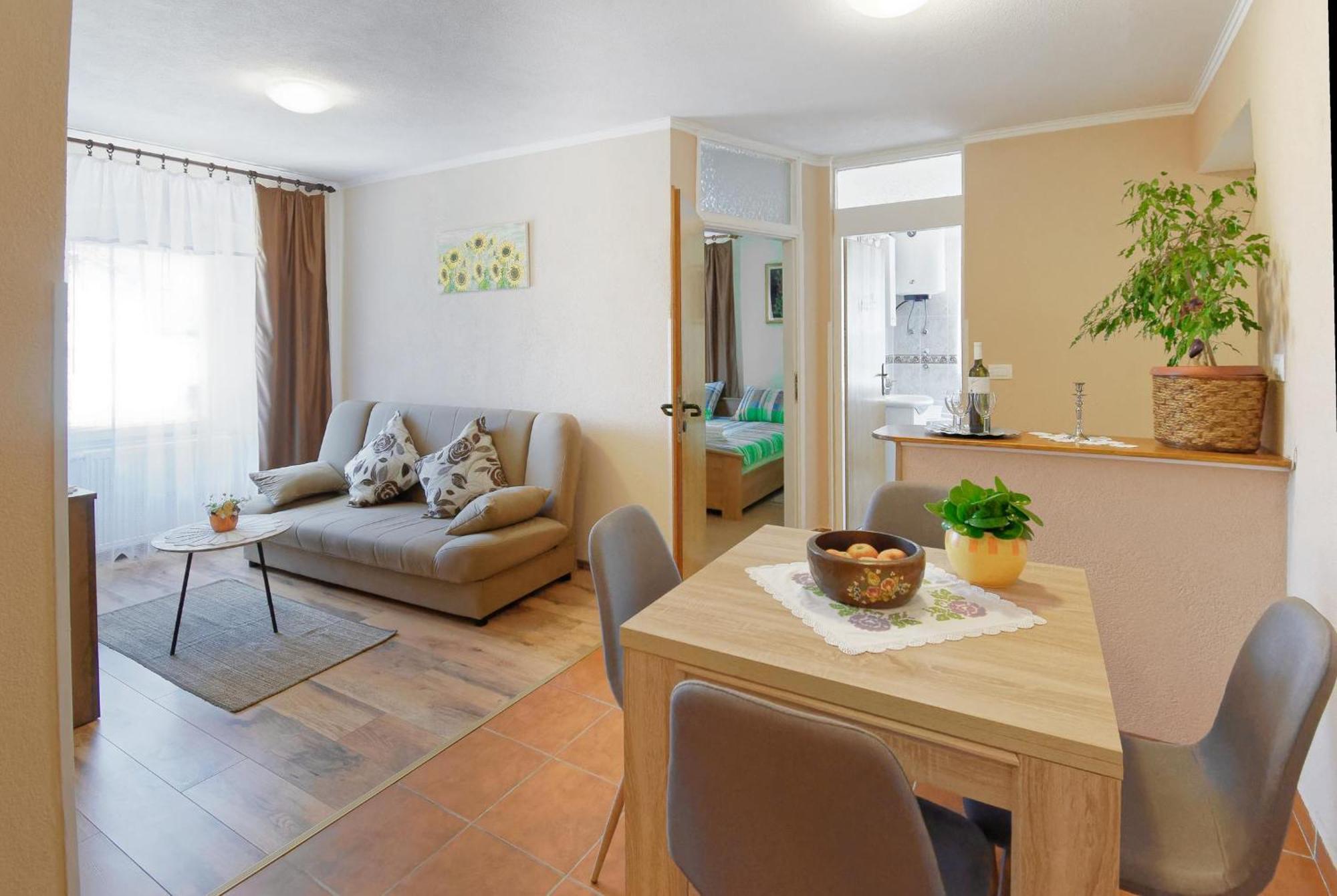 Apartments Viola By Rent Istria Momjan Zewnętrze zdjęcie